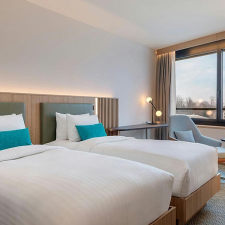Courtyard By Marriott Biel Bienne 호텔 외부 사진