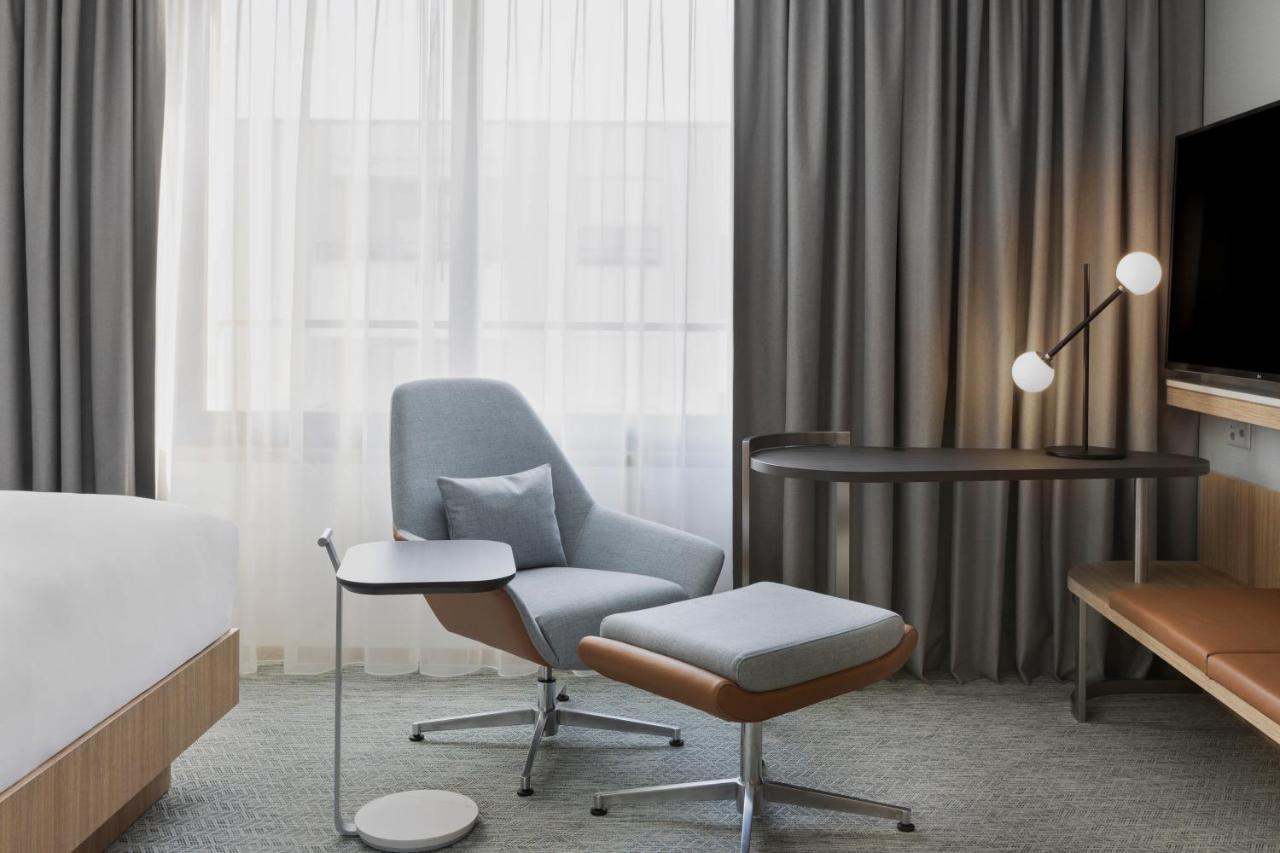 Courtyard By Marriott Biel Bienne 호텔 외부 사진