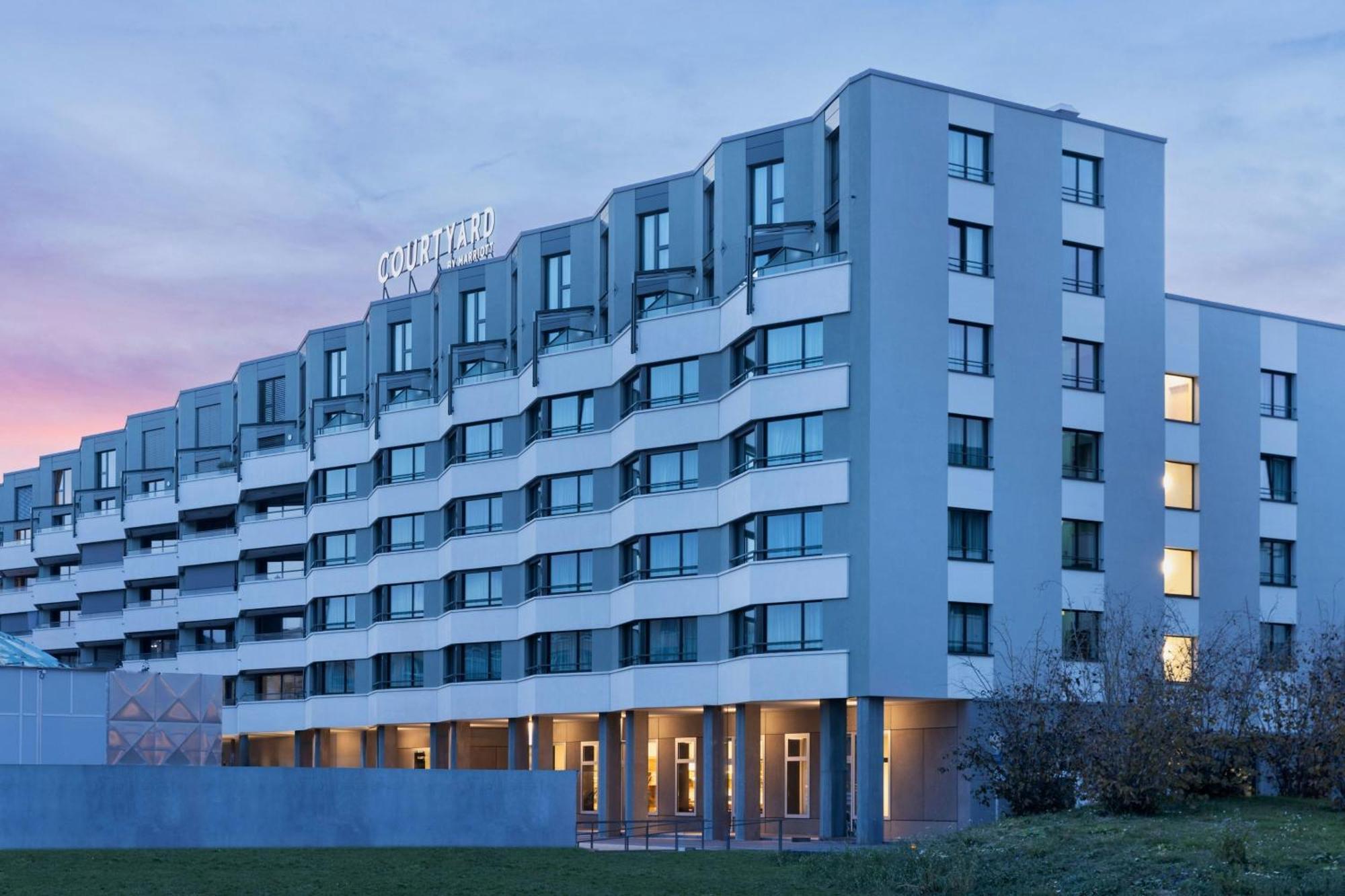 Courtyard By Marriott Biel Bienne 호텔 외부 사진