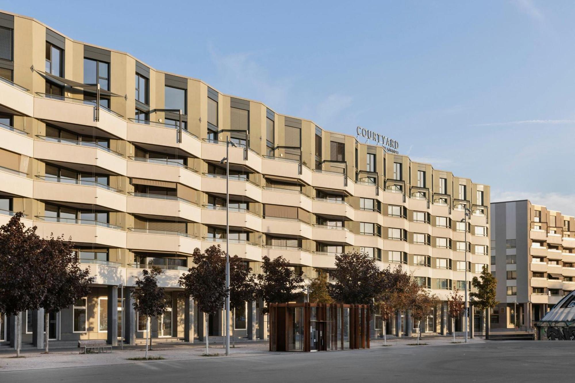 Courtyard By Marriott Biel Bienne 호텔 외부 사진