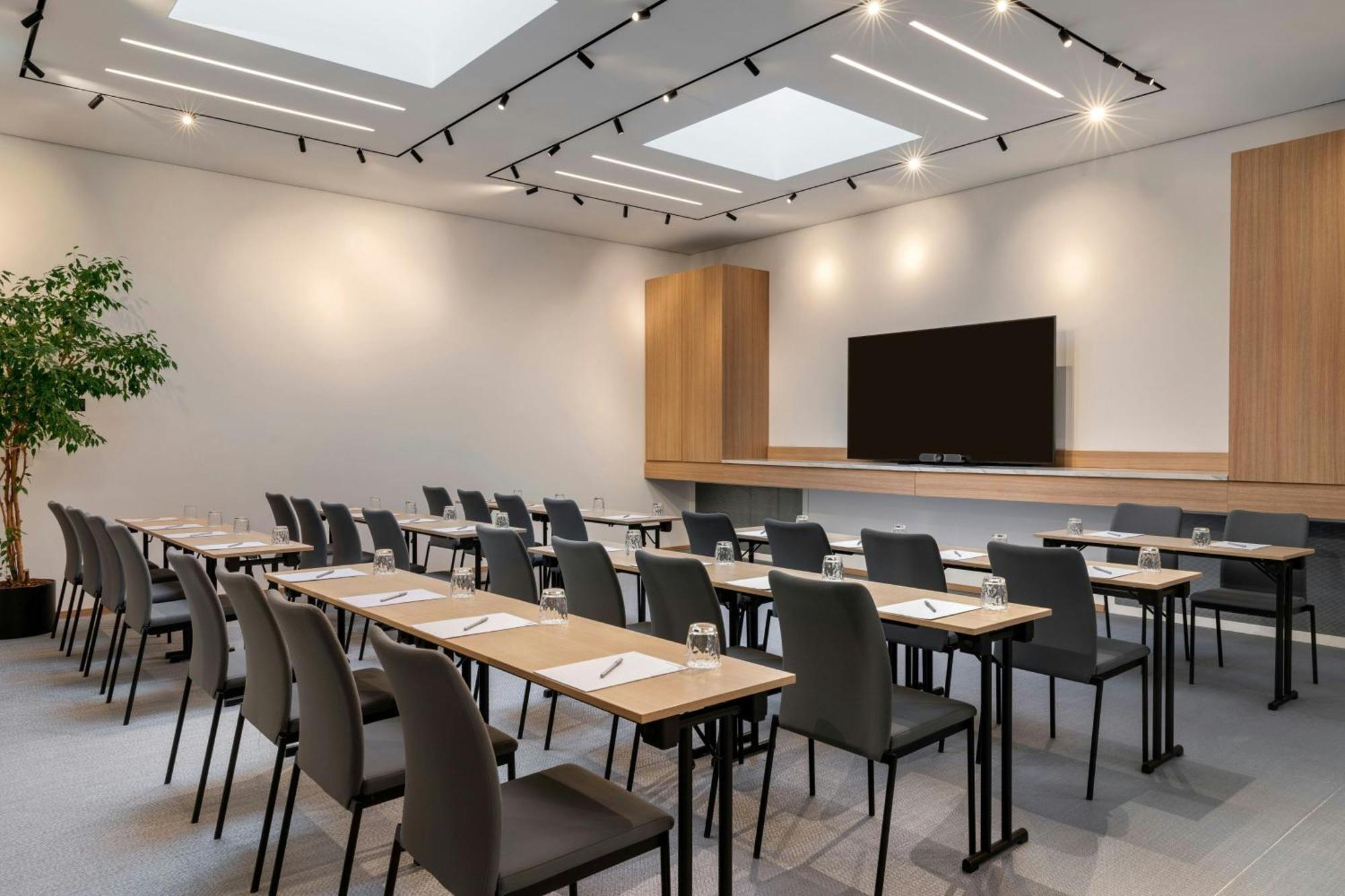 Courtyard By Marriott Biel Bienne 호텔 외부 사진